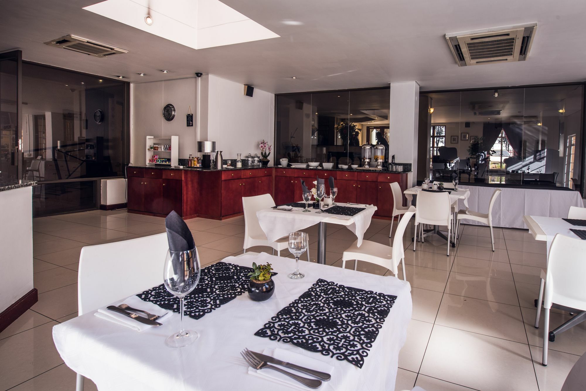 Airport Inn Executive Suites Kempton Park Dış mekan fotoğraf